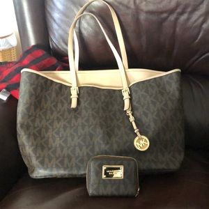 EUC Michael Kors brown tote and matching wallet